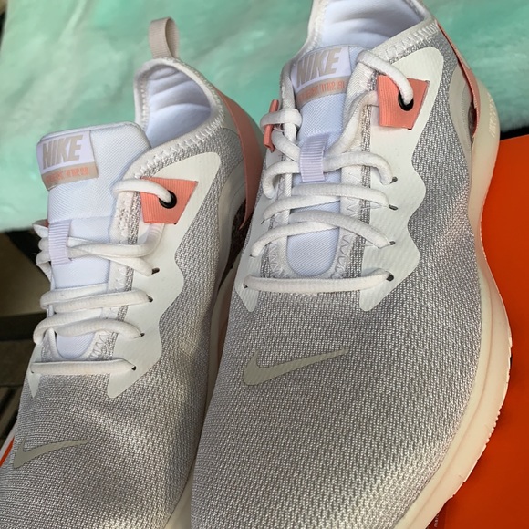 NIKE WMNS FLEX TRAINER 9 - Picture 13 of 16